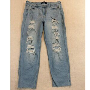 Hollister | Ultra High-Rise Mom Jean Light Wash Distressed | Women's 15R / W32